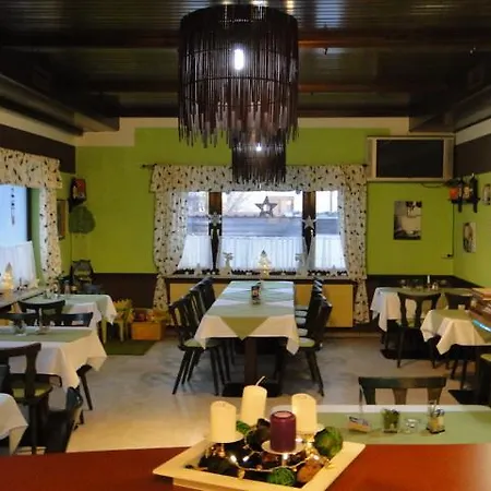 Papillon 3* Möderbrugg